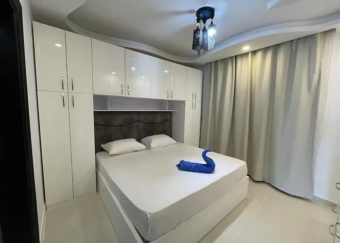 Hills Amazing Two Bedrooms With Roof Apartment *
